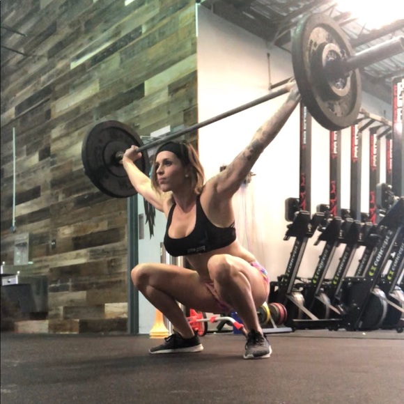 Meet your Posher, Amanda - Picture 4 of 7